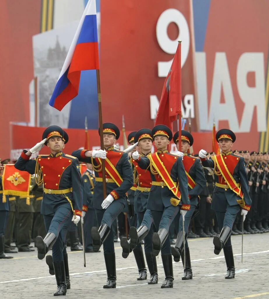 Марш парад. Парад. военный парад. военный парад 9 мая. солдаты на параде.