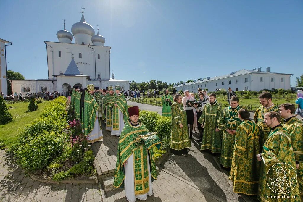 Варлаамо хутынский монастырь сайт. Варлаамо-Хутынский Спасо-Преображенский женский монастырь.