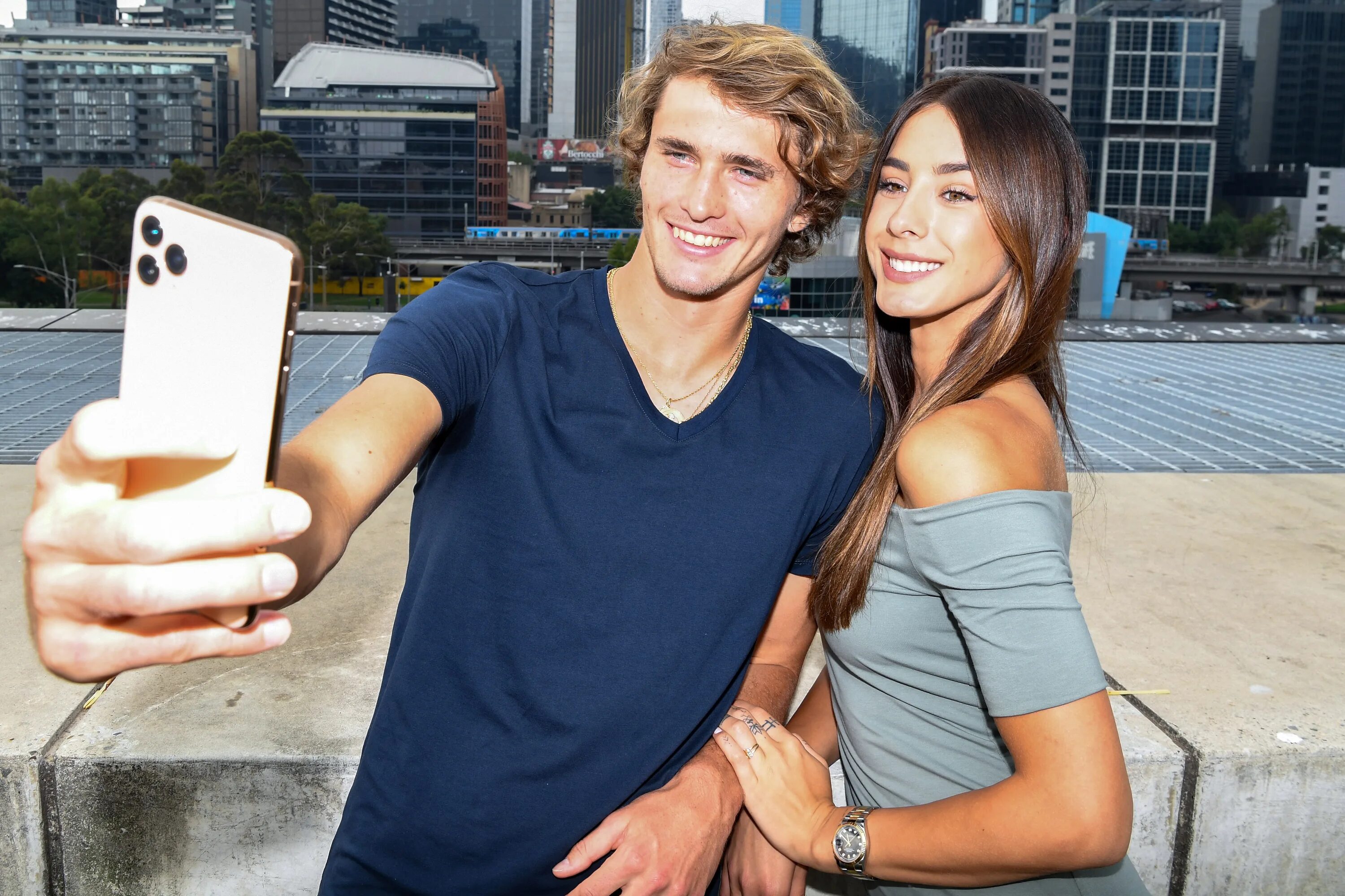 Бренда патеа рост. Бренда патеа и александр зверев. Зверева модель. Brenda patea. Подруга зверева александра теннис.