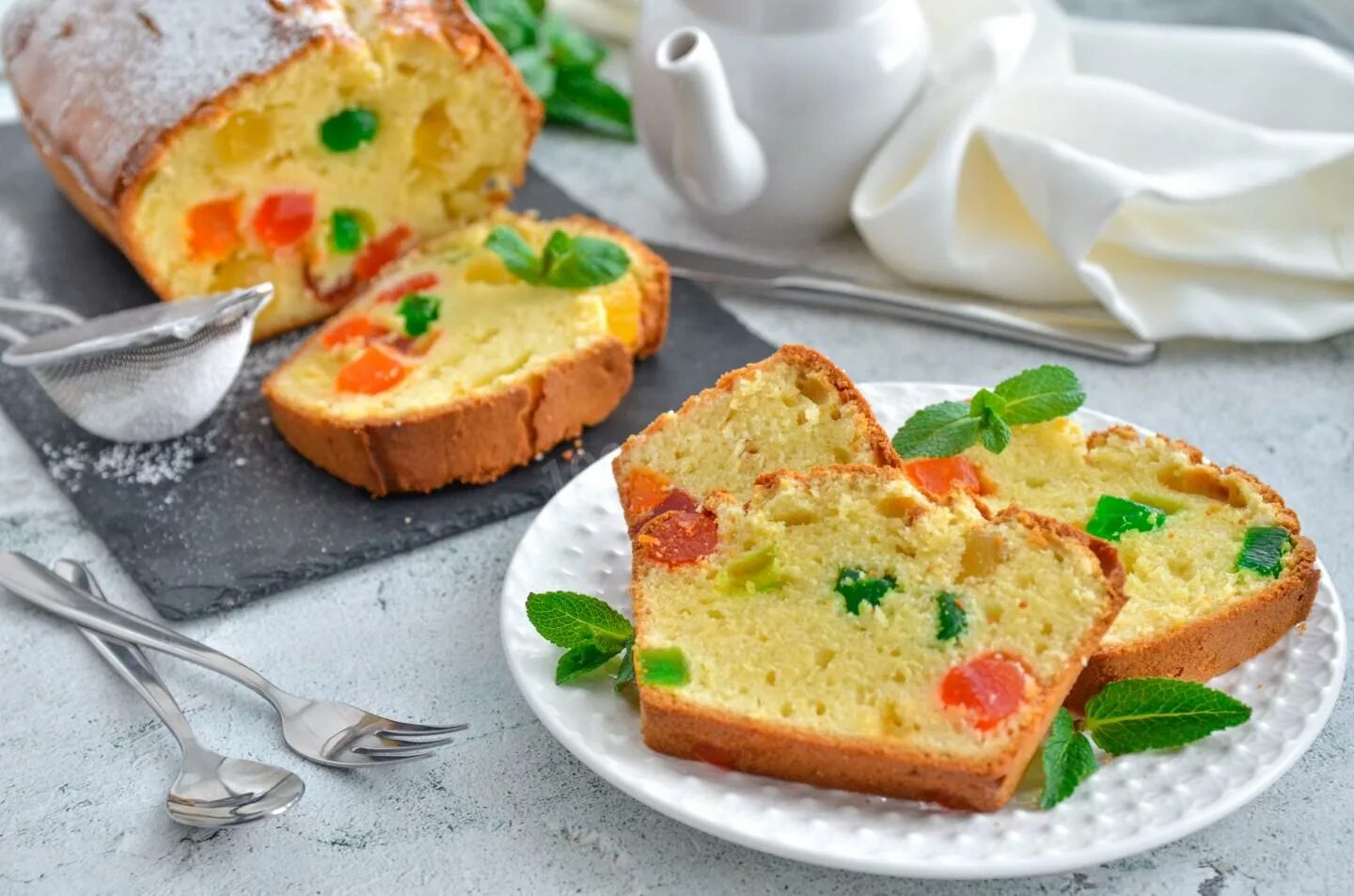 Маффины с цукатами. Кекс с цукатами. кекс с цукатами рецепт. реж хлеб кекс с апельсиновыми цукатами. кексы с цукатами в коробке.