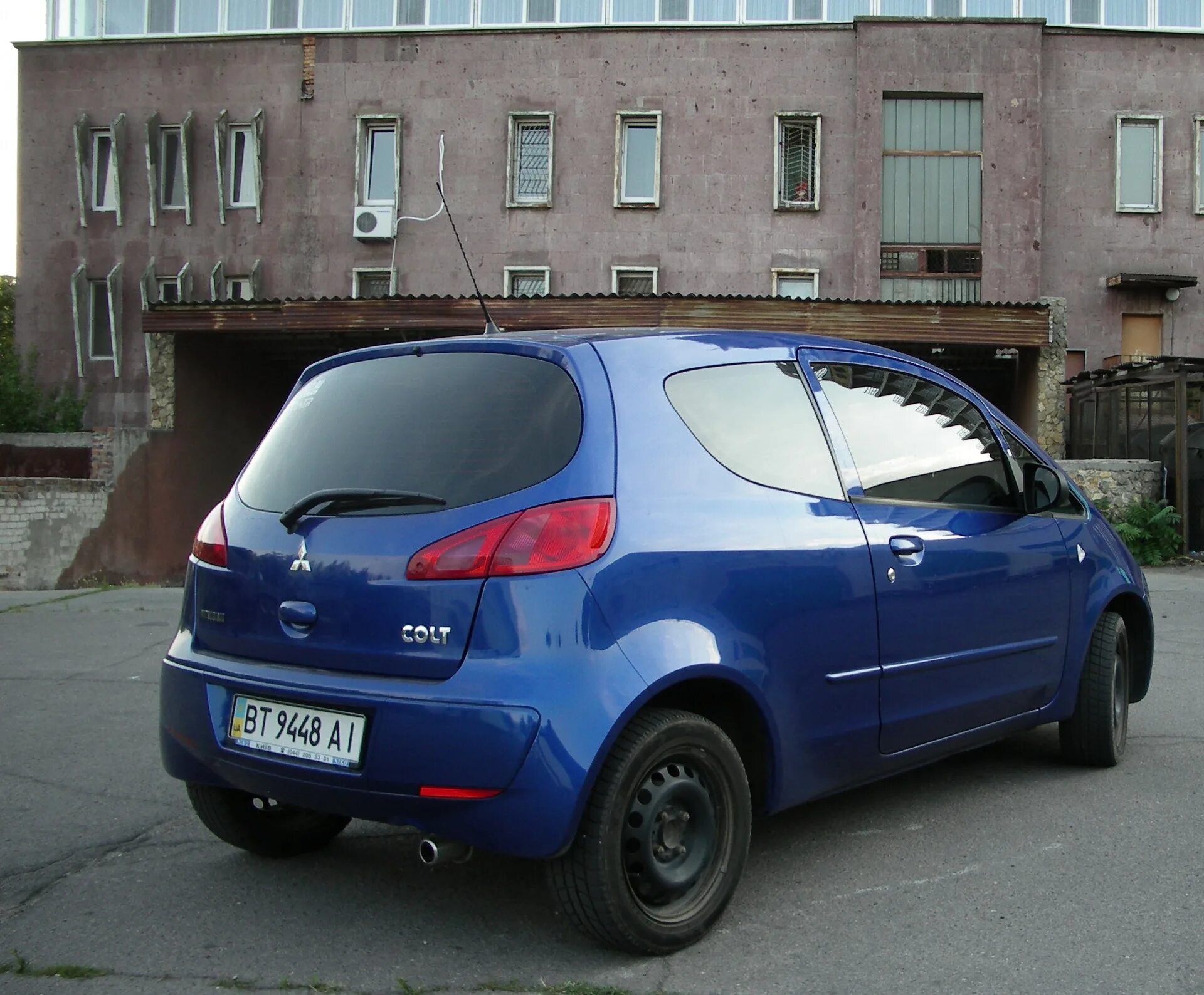 Mitsubishi colt 1.3. Мицубиси Кольт 1.3. Митсубиси Кольт 1.3 2008. Митсубиси Кольт 2. Мицубиси Кольт купе 2003.