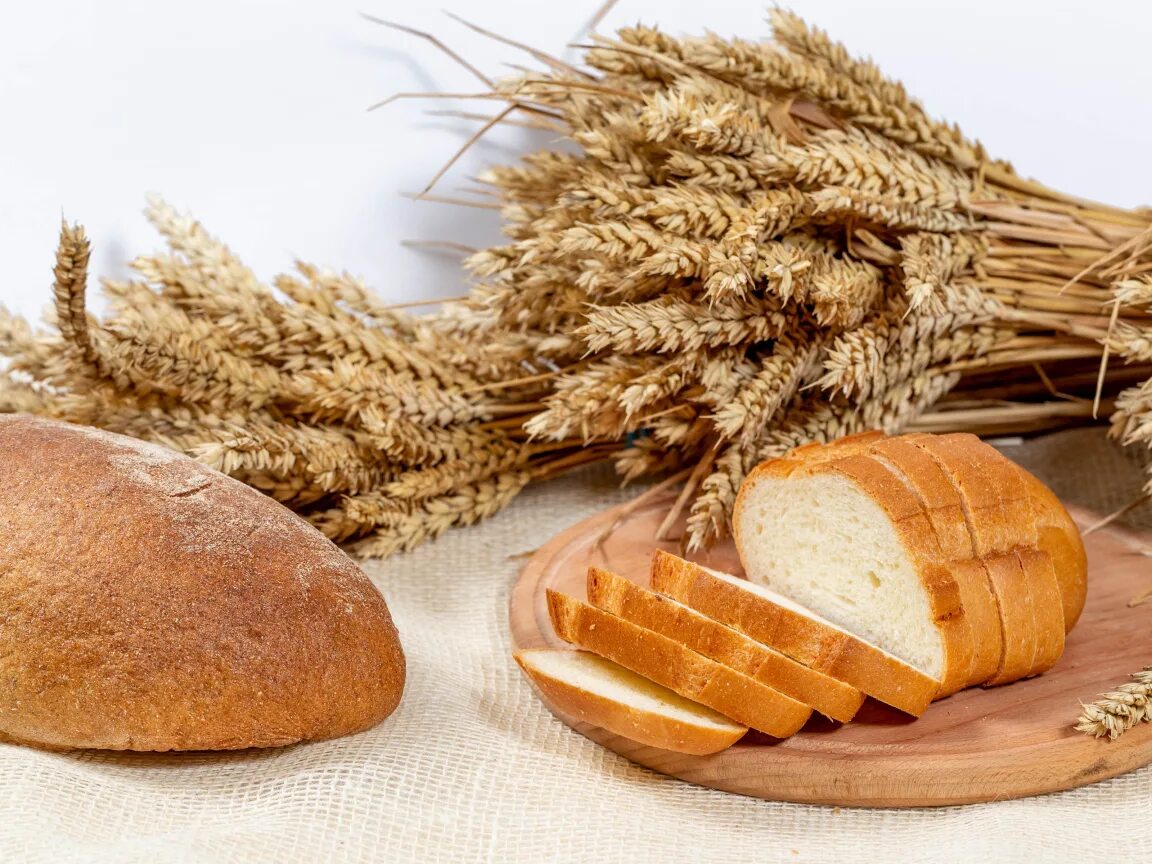 Much bread on the table