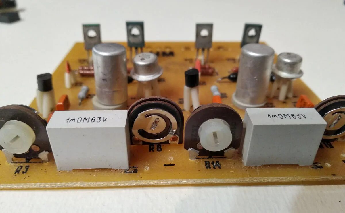 Радиоконструктор rs125. Усилитель орфей 001. Радиоконструктор орфей-стерео. Стерео конструктор. Усилитель орфей стерео.