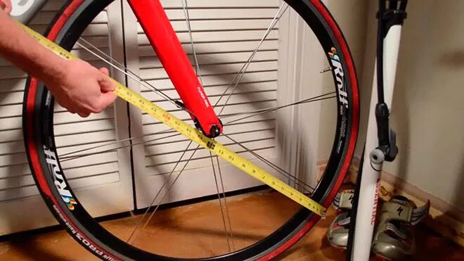 Колесо велосипеда 26 дюймов радиус. 24 Дюймов в см колесо велосипеда. 26 Дюймов в см колесо велосипеда. Диаметры ободов велосипеда.