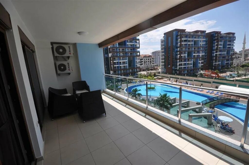 Обои на рабочий стол алания владикавказ флаг. Торос 9 махмутлар. Алания владикавказ футбольный клуб. Уралан 2009. Алания 2.