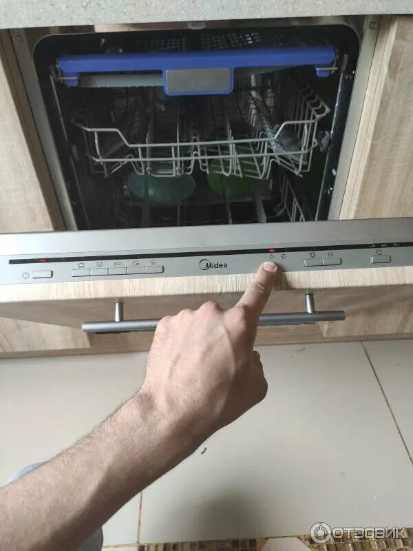 Почему открывается посудомоечная машина