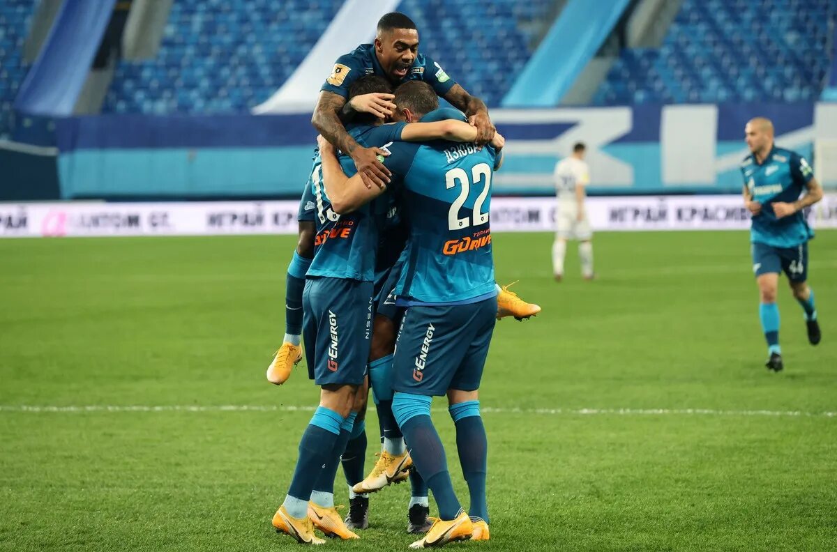 Зенит Динамо 3-1. Футбол Зенит Динамо Москва. Зенит Динамо голы. Зенит уз. Матч футбол динамо зенит сегодня