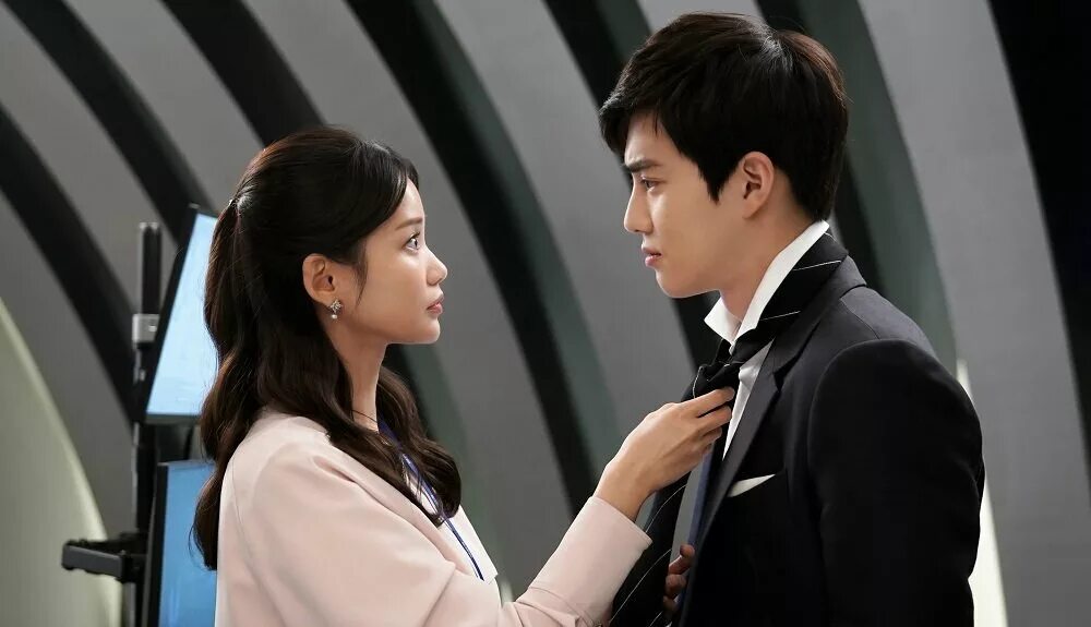 красивые богатые придурки дорама с русской. привет монстр дорама поцелуй. дорама канамская красотка. босс и я лакорн. овощной магазин холостяка дорама русская.