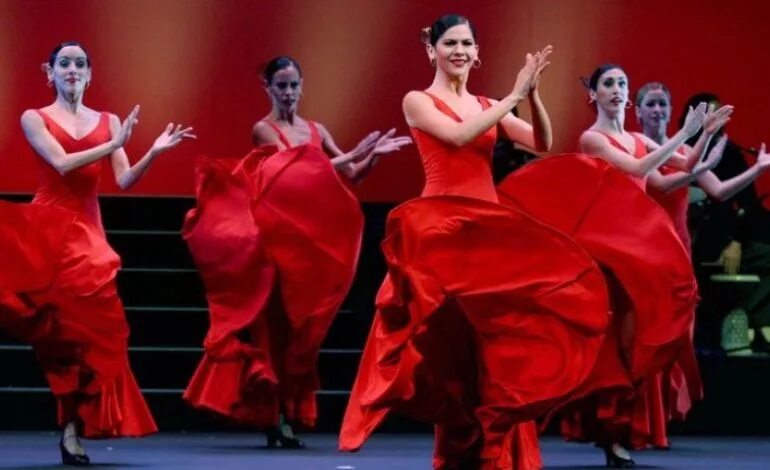 Кубинский танец Дансон. Куба танцы. Куба танцы национальные. Куба танцует.