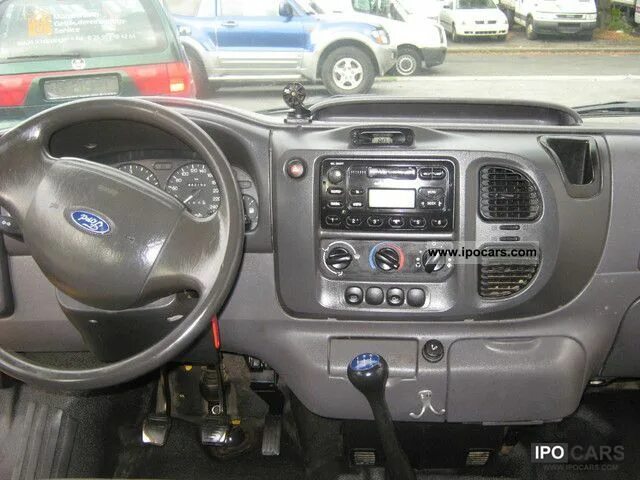 Транзит орган. Ford Transit, 2001 панель. Ford Transit 2002 салон. Ford Transit 2001 салон. Форд Транзит 2005 года салон.