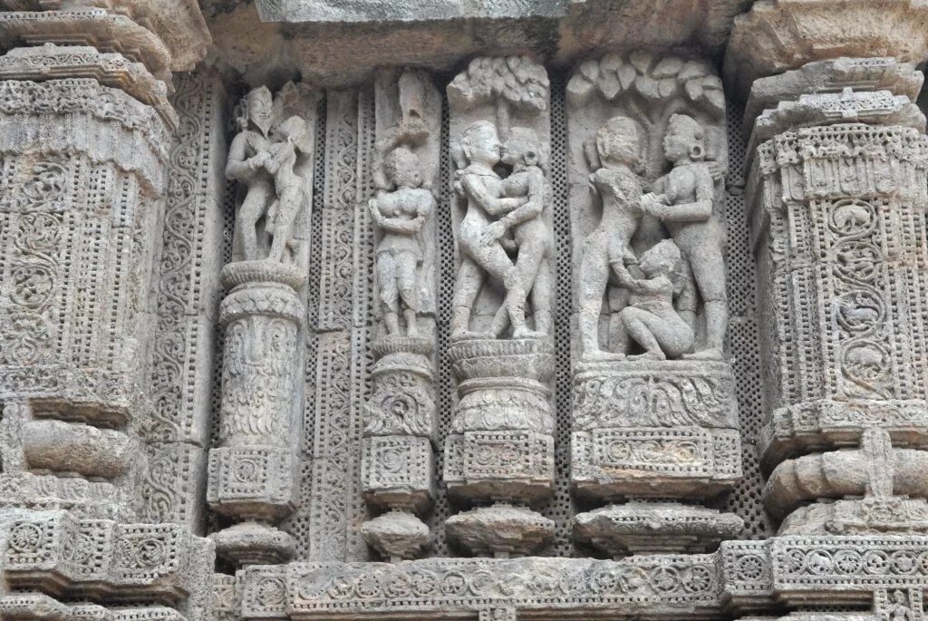 храм солнца в конараке. храм солнца конарк индия. конарак храм солнца сурья. индия конарака храм солнца. конарк храм солнца.