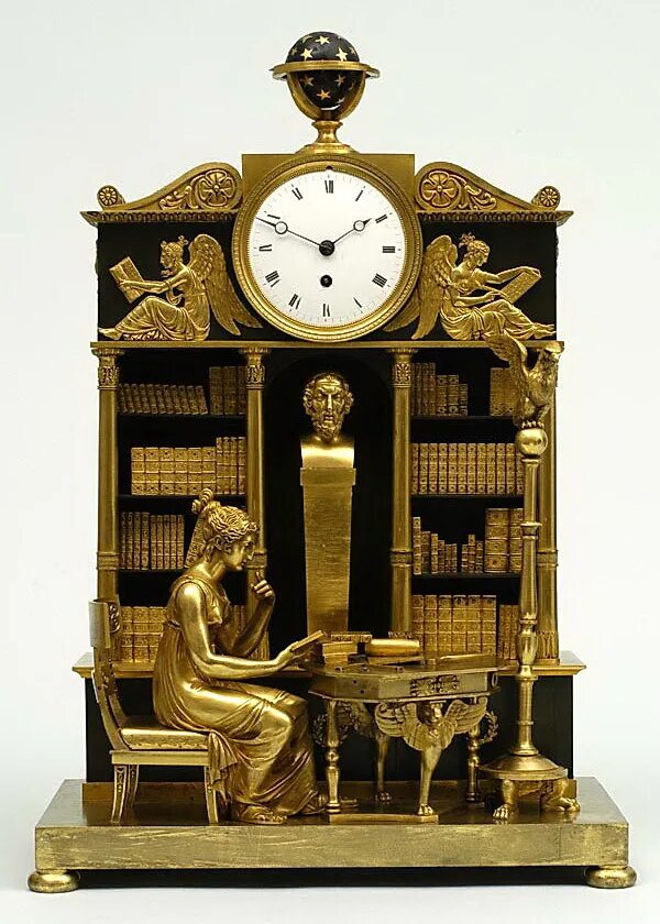 Часы в библиотеке. Необычные старинные часы. Часы старинные редкие. Старинные часы с фигурками. Старинные настольные часы редкие.