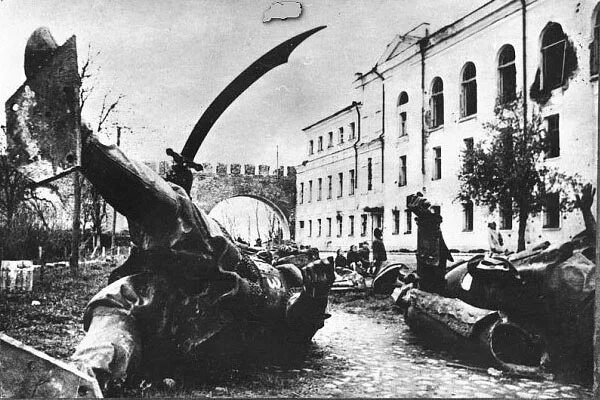 Фото освобождение великого новгорода Отмена русской культуры", первая попытка. Что немцы сделали с Новгородом Аргумен
