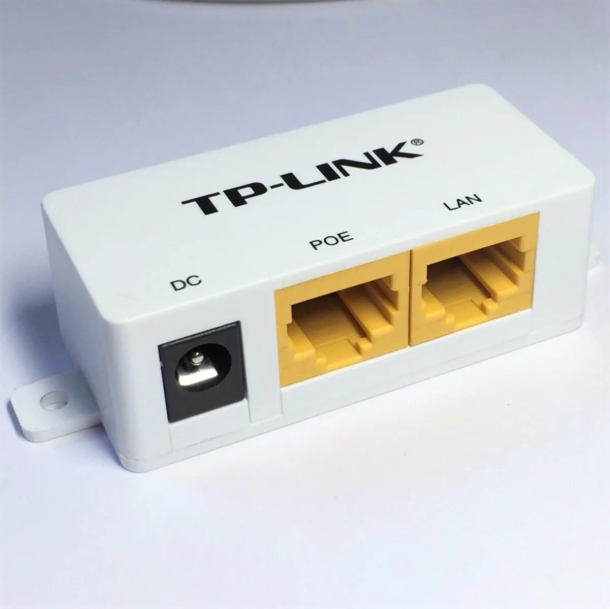 Poe инжектор tp link. Адаптер TP-link DC POE lan. TP link POE адаптер 12 в. POE инжектор 12v TP-link. Пассивный инжектор POE TP-link.