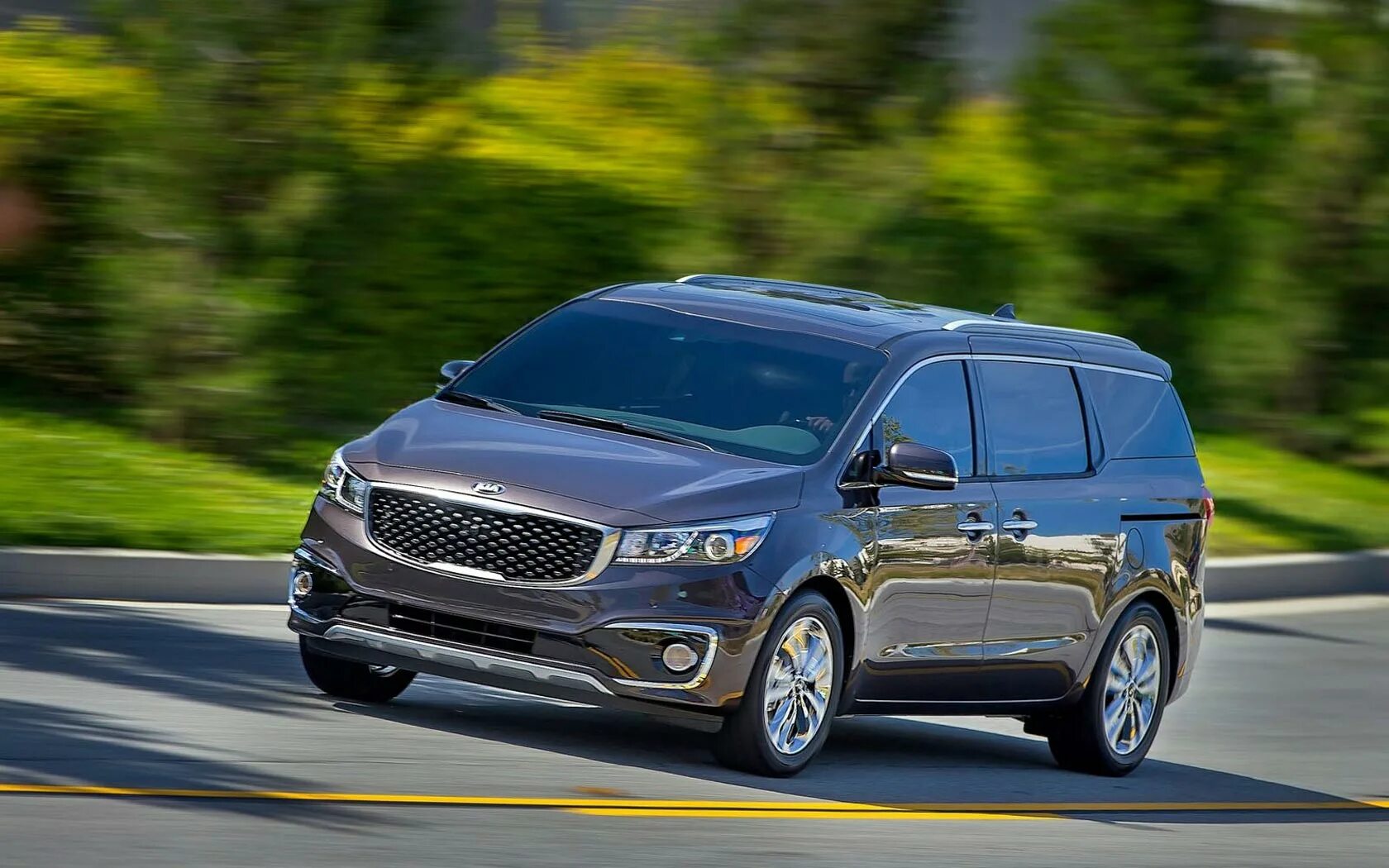 Киа карнивал 3 купить. Kia Sedona 2015 минивэн. Kia Carnival 2014. Kia минивэн Carnival. Kia Sedona 2016.