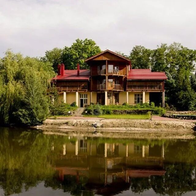 Загородный клуб дон. Парк отель каньон Ростов-на-Дону. Парк отель каньон Ростов. Ресторан каньон Ростов-на-Дону Янтарный. Каньон Аксай.