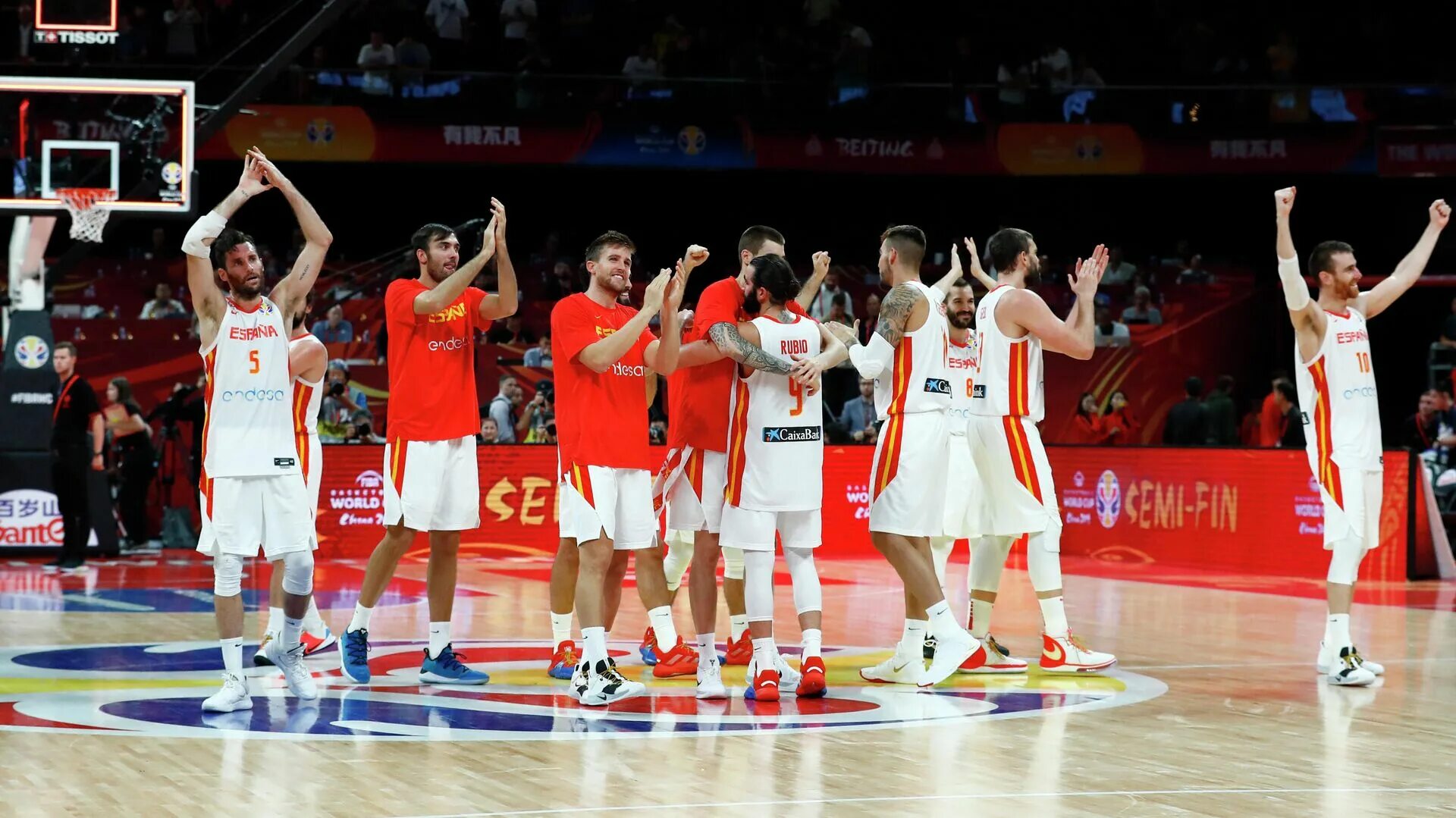 Сборная франции по баскетболу 2022. Баскетбол испания чемпионат. Баскетбол кубок испании. Баскетболист сборной испании игнасио солозабал. Баскетбол сборная испании состав.