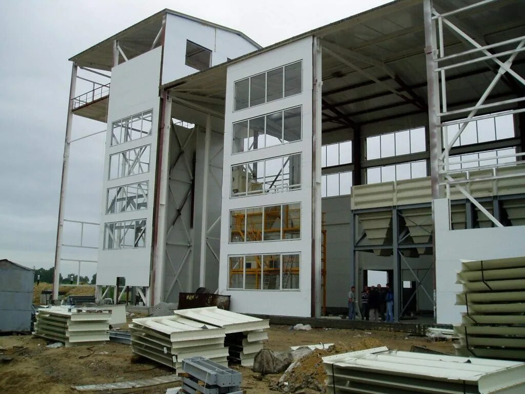 строительство производственных зданий. ангар из сэндвич панелей 200м2. кингспан сэндвич панели. промышленное здание панельное сэндвич. здание из сэндвич панелей.