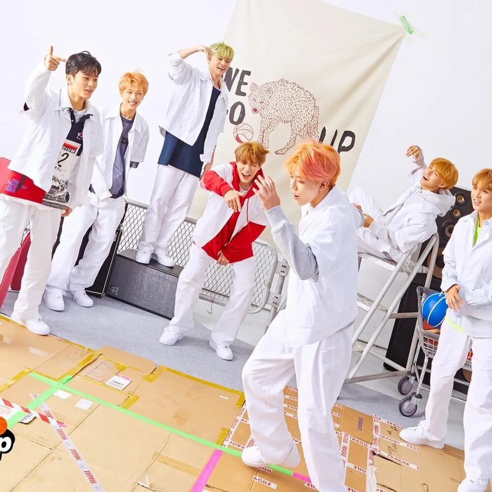 NCT Dream. Обои NCT Dream. We go up NCT. NCT Dream go.