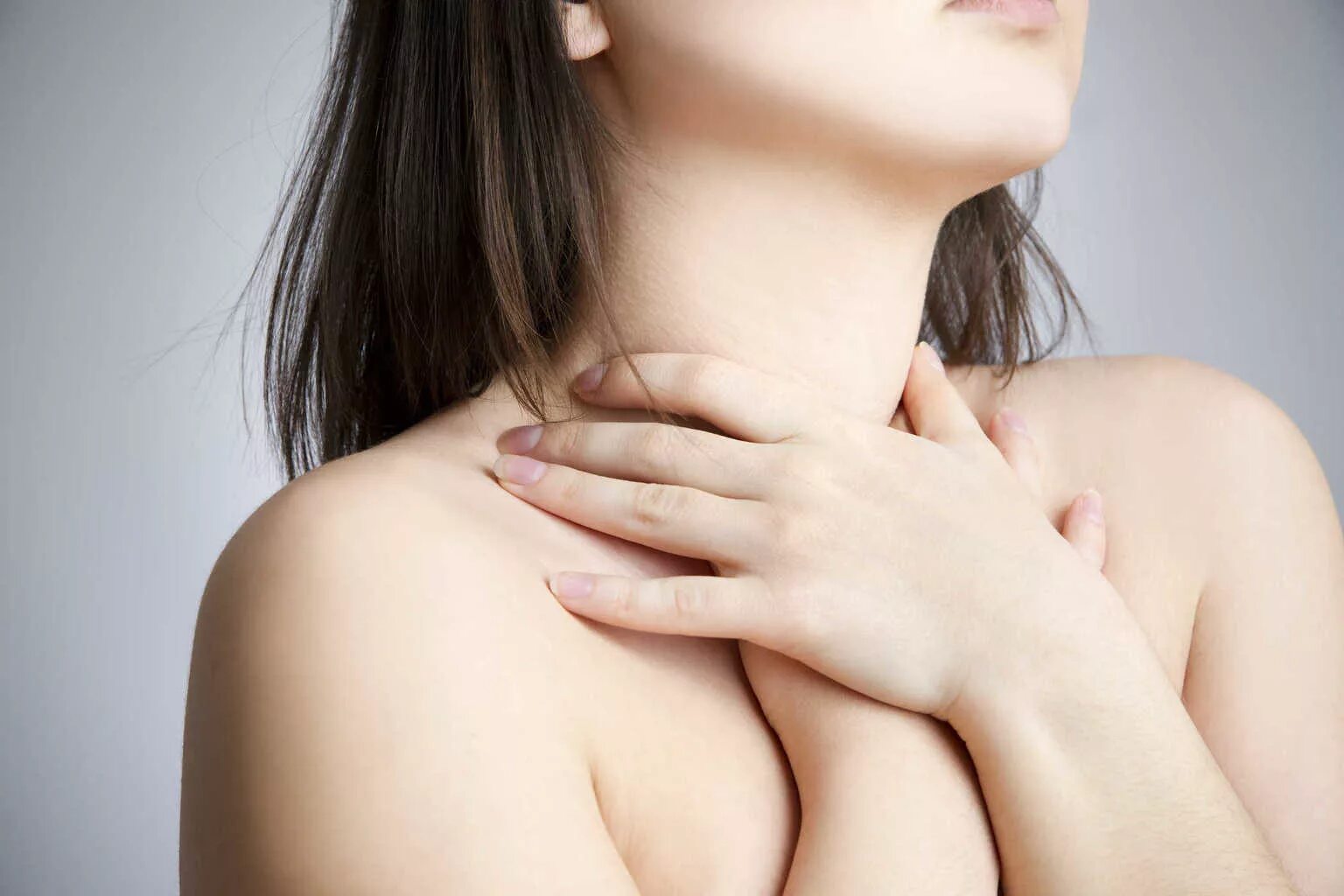 Болит горло можно ли. Болит горло можно ли