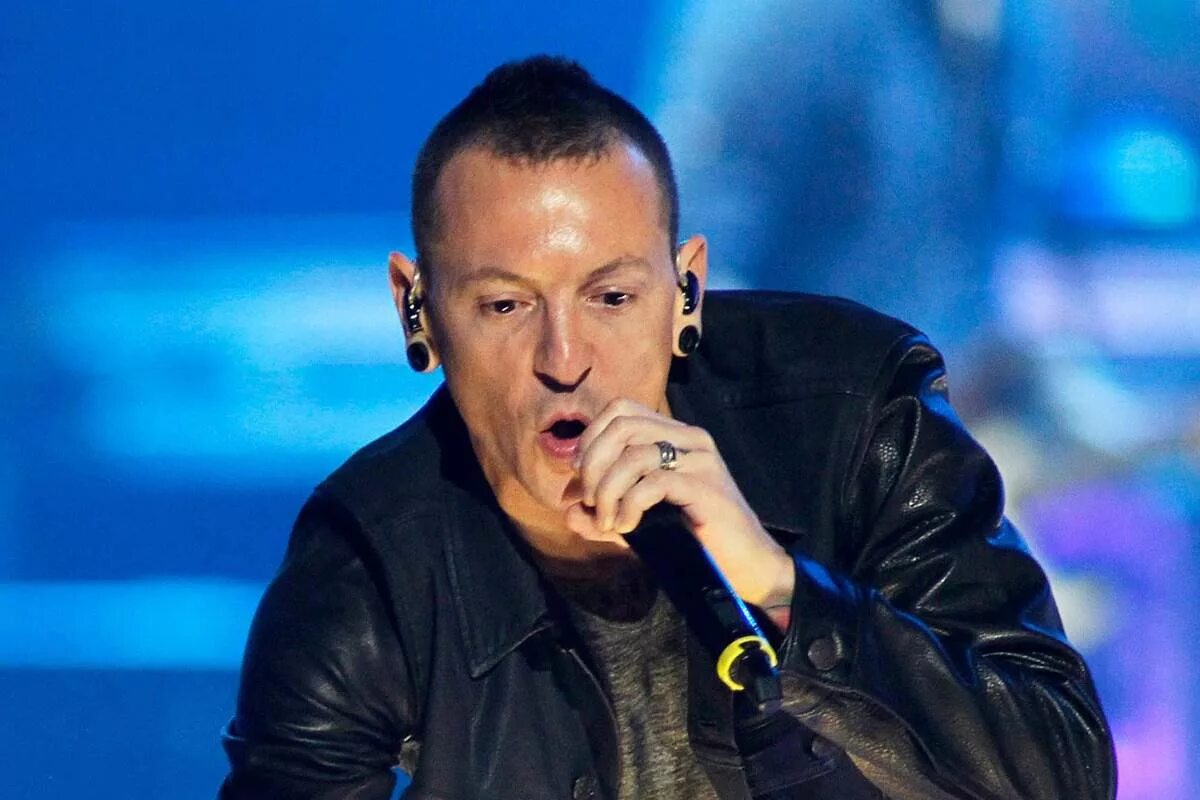 Почему солист. Линкин парк честер беннингтон. Почему солист. Солист группы линкин парк. Солист линкин парк.