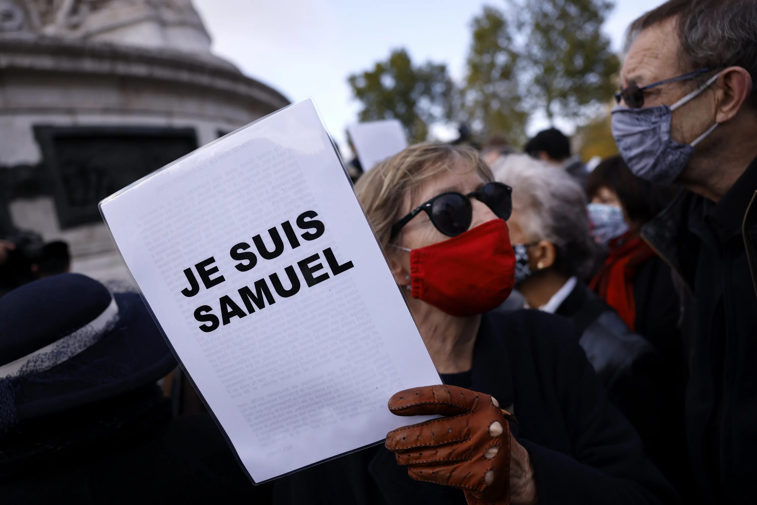 Обезглавленный учитель во Франции. Митинг в поддержку Шарли Эбдо. Самюэль пати. Франции почтенная.