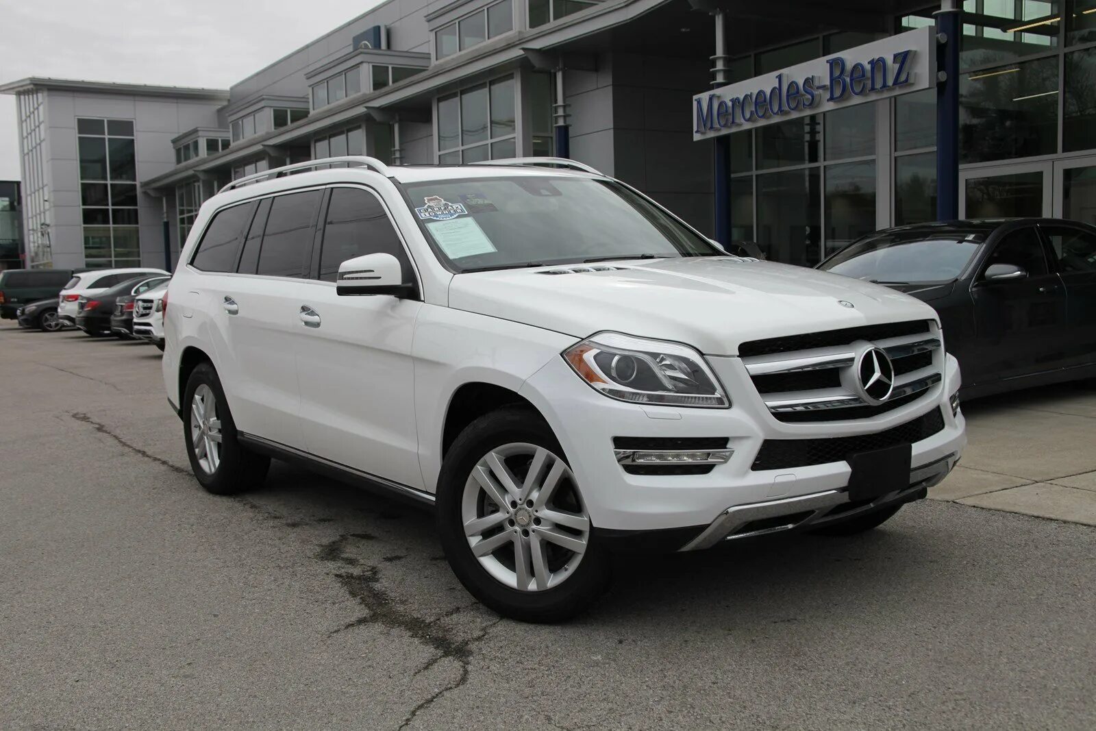 Купить мерседес gl 350. Mercedes-Benz gl 350 BLUETEC 4matic. Mercedes Benz gl 350 BLUETEC. Мерседес-Бенц gl 350 BLUETEC 4matic 2015. Mercedes-Benz gl350 4matic BLUETEC 2015.