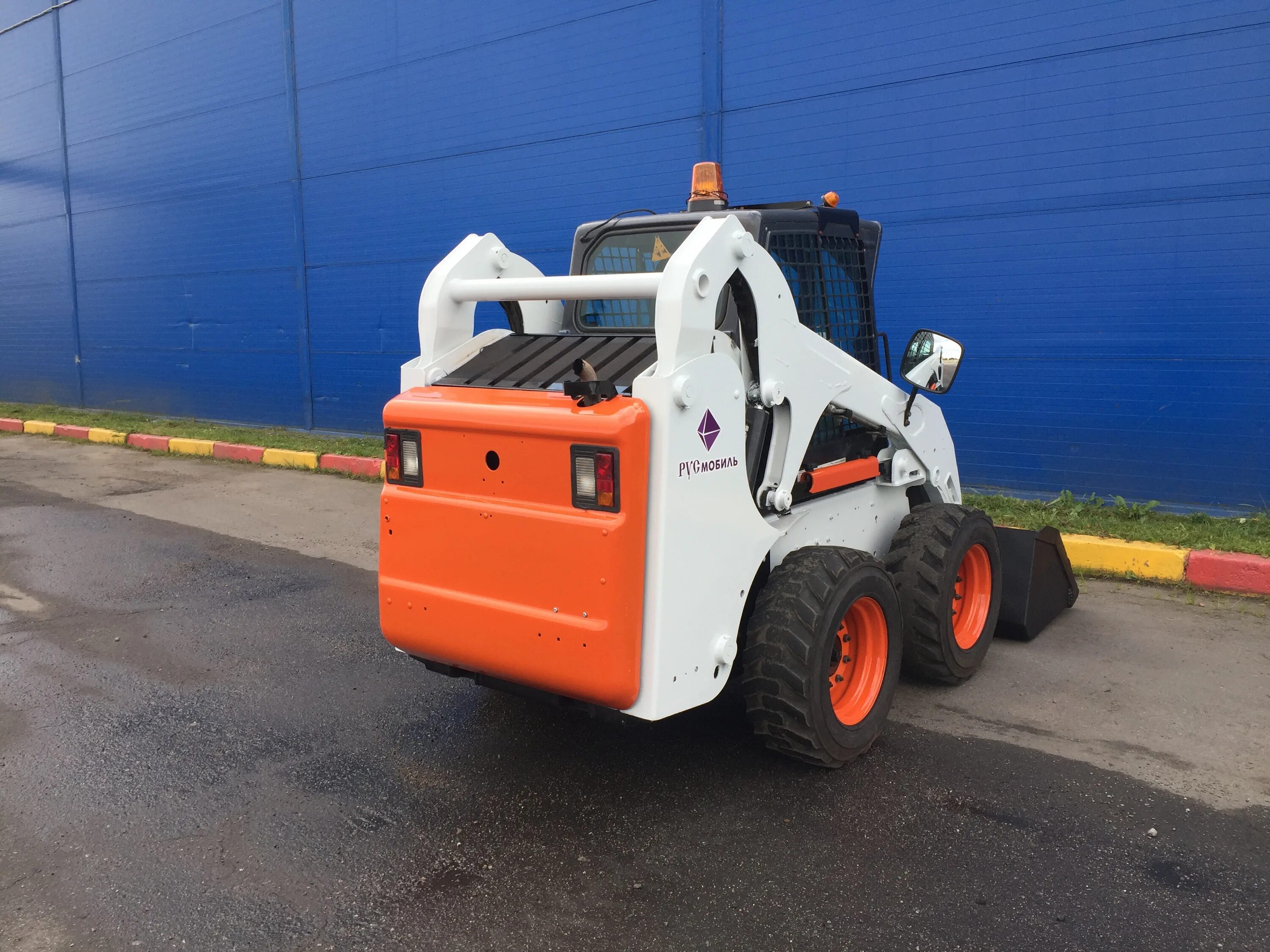 Bobcat s630. Минипогрузчика Bobcat s175. Бобкэт 175. Bobcat 7000750. Стрела Bobcat s175.