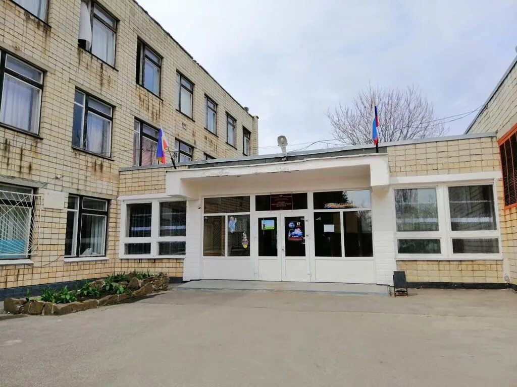 Школа 35 город шахты. 41 школа ростовская школа шахты. Выпускной 9 класс. Учителя начальной школы 491. Школа 41 шахты майский.