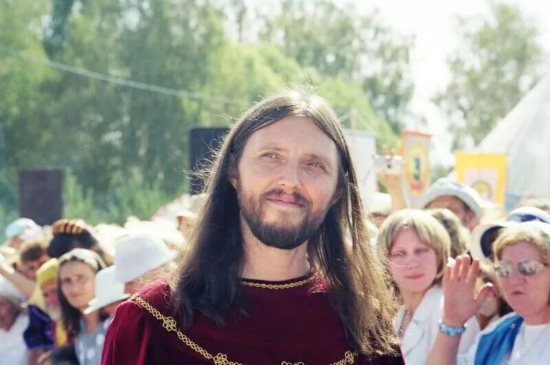 Мессия виссарион секта. Руководитель секты. Руководитель секты. Сергей торопов секта. Лжехристос виссарион сергей тороп.