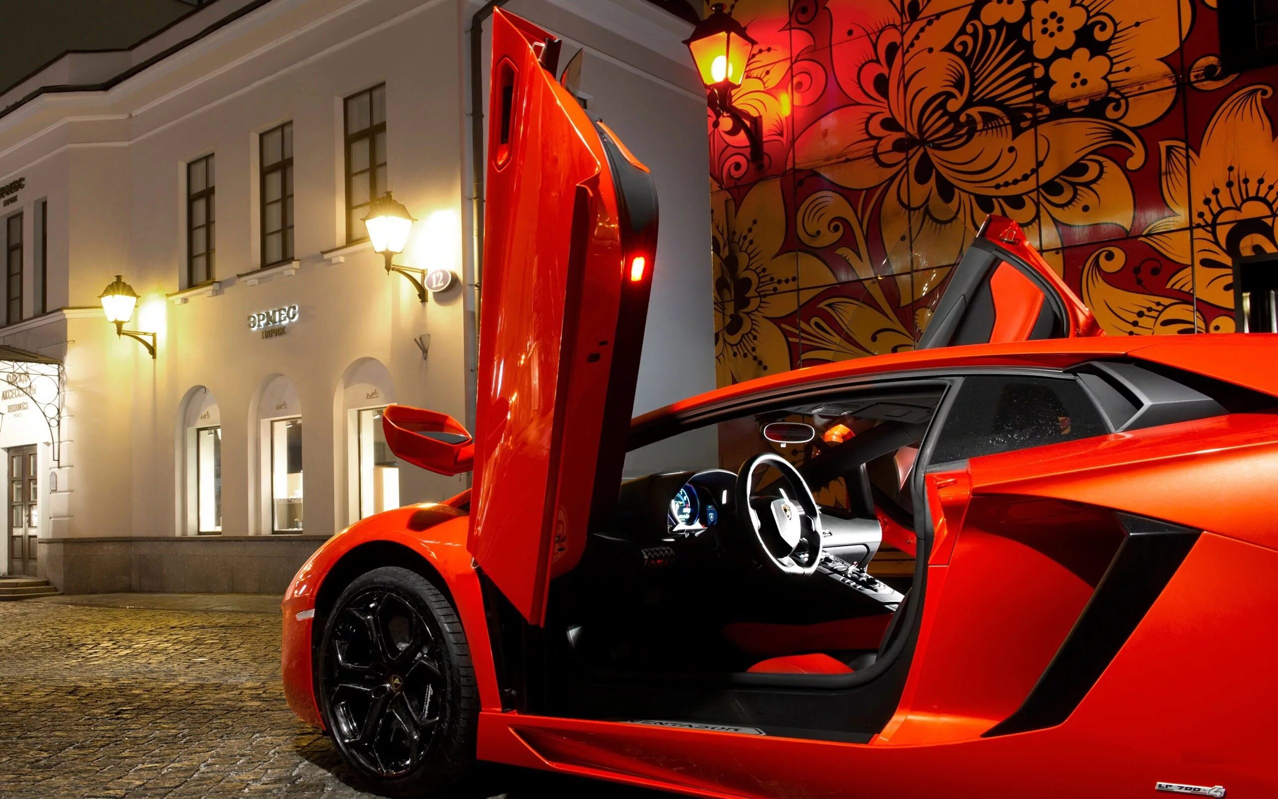Lamborghini Aventador lp700-4 Red. Ламборгини авентадор с поднятыми дверями. Ламборгини авентадор салон. Красный, автомобиль, Lamborghini, Aventador.