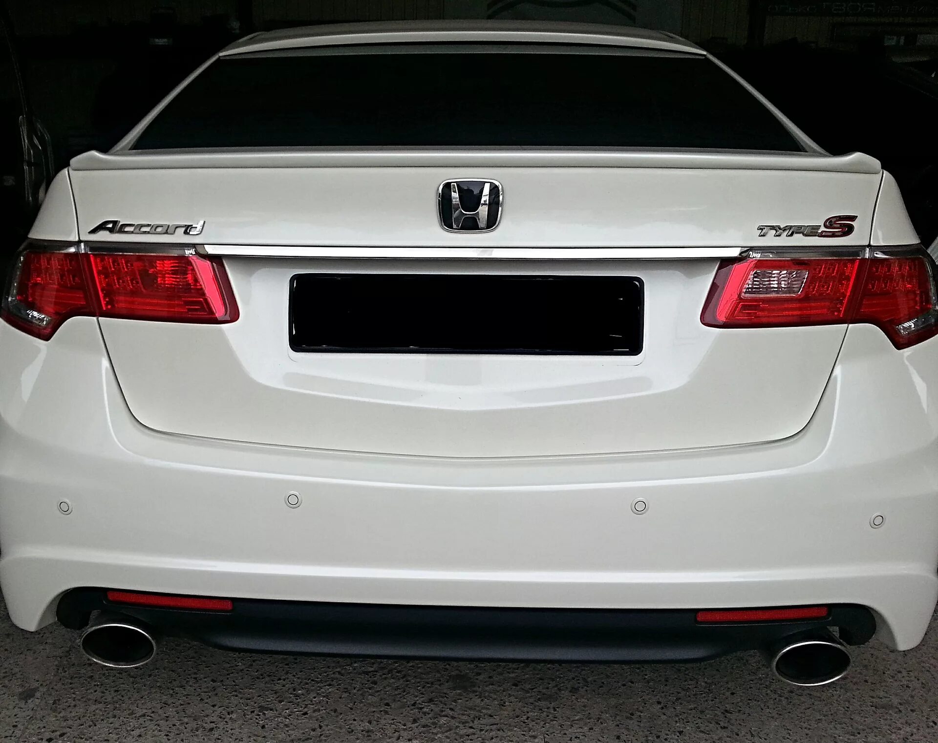 Аккорд задний бампер. Honda accord 8 задний бампер. спойлер modulo accord 8. задняя накладка modulo honda accord 7.