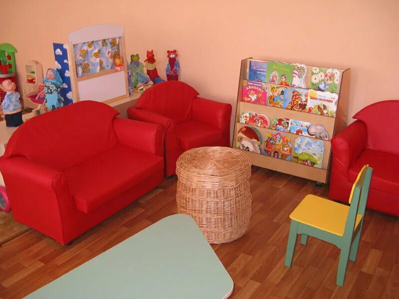 Диван для детского сада. Мягкая зона в детском саду. Мебель для детского сада. Мягкая мебель для детского сада. Мягкий детский уголок для детского сада.