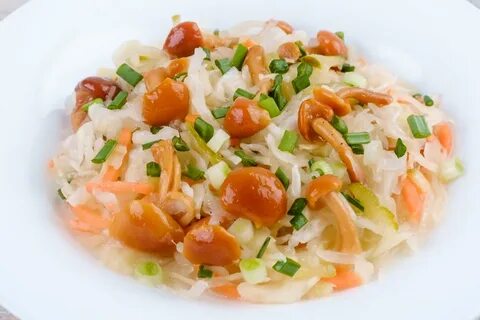 Салат капуста с грибами