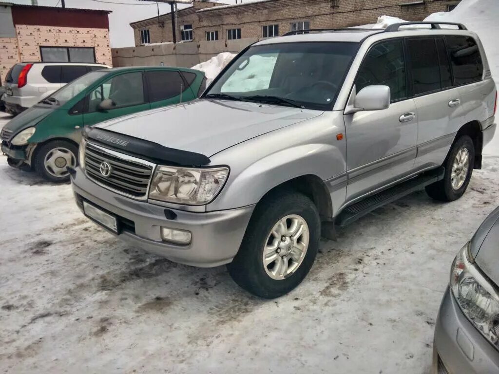 Ленд крузер 2000 годов. Toyota Land Cruiser 100. Toyota Land Cruiser 100 2007 4.2. Тойота ленд Крузер 100 серебристый. Toyota Land Cruiser 100 4.7.