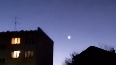 Светящийся объект в небе