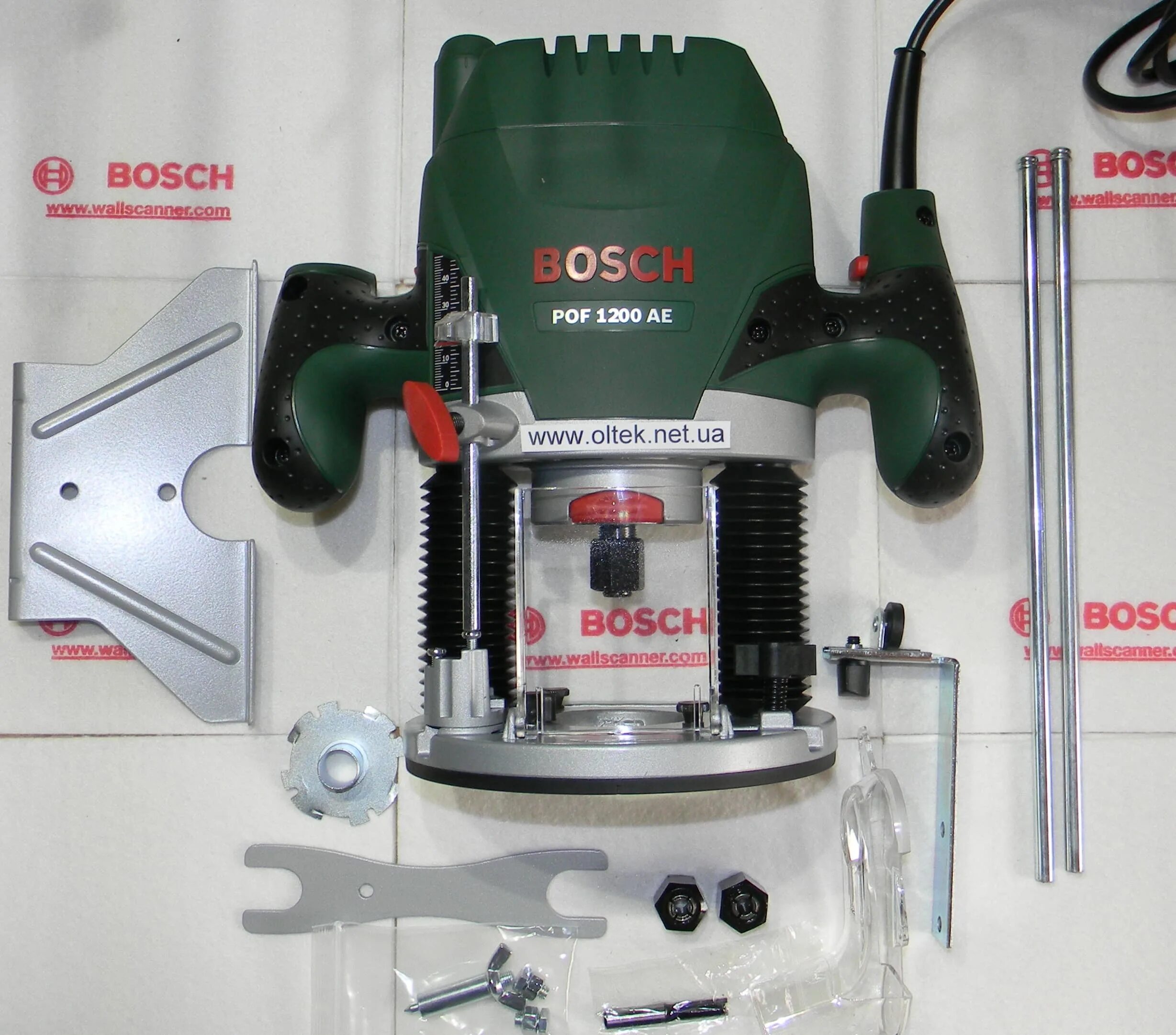 Сетевой фрезер bosch pof 1200 ae 060326a100. Bosch pof 1200 ae. фрезер bosch pof1200 ae. bosch pof 1200 ae подошва. фрезер bosch pof 1400.
