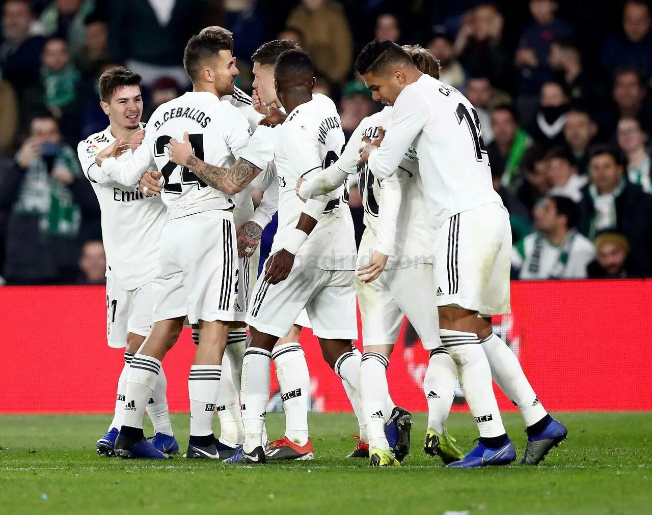 Реал мадрид. Реал мадрид 2019. Новости сегодня мадридский реал свежие новости. Новости сегодня мадридский реал свежие новости. Реал мадрид 2021.