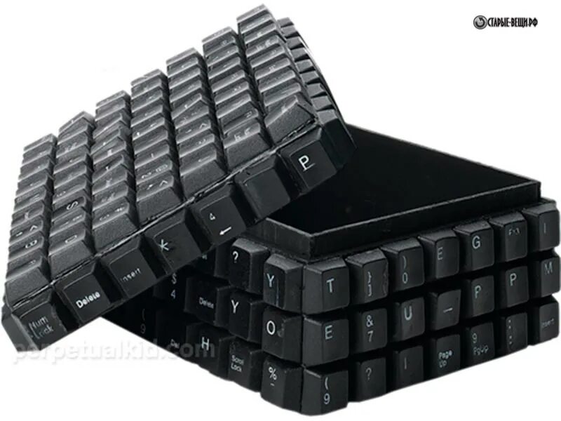 рамка из клавиатуры. что можно сделать из клавиатуры. поделки из ненужных вещей. инсталляция из клавиатуры. красивая клавиатура.