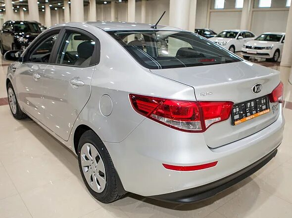 Автомобили с пробегом 2015. Kia Rio 2015. Киа Рио 2015г седан. Киа Rio 2015. Киа седан 2015.