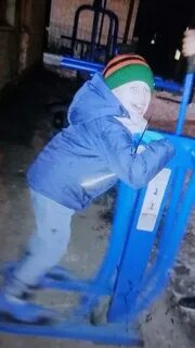 9 мальчиков вышло на прогулку