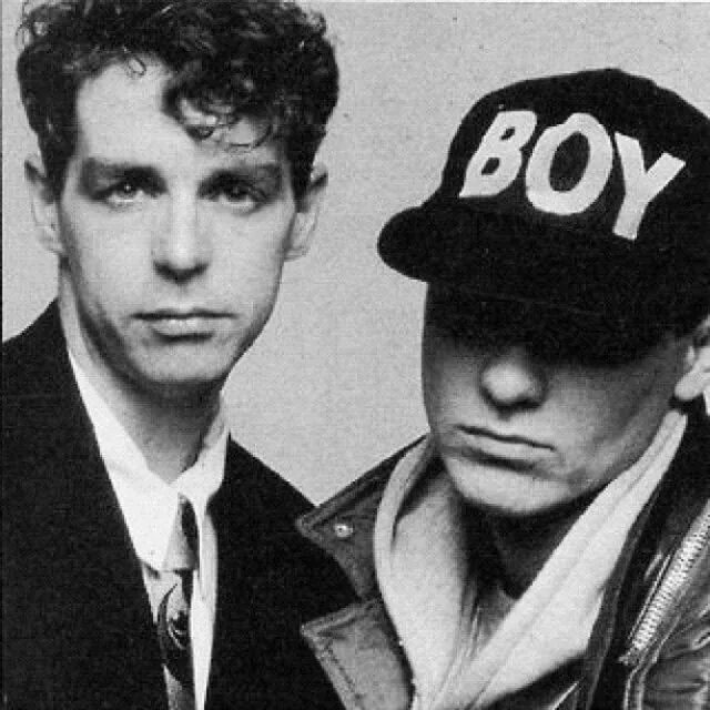 Петшопбойз слушать. Группа Pet shop boys. Pet shop boys в молодости. Солист группы Pet shop boys. Pet shop boys солист молодой.