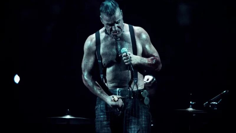 Bück dich Rammstein концерт. Раммштайн Buck dich концерт. Rammstein концерт Buck dich. Бюк ДИХ рамштайн.