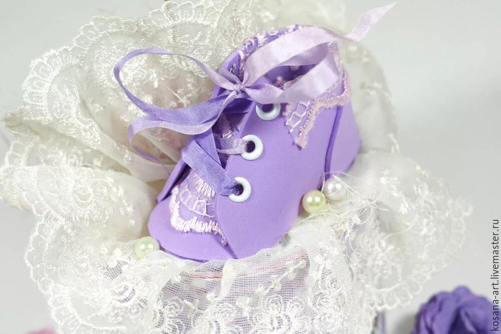 коробки с цветами из фоамирана. украшение шкатулки фоамираном. коробка скрапбукинг. шкатулка оазис e254662. коробочка из фоамирана своими руками.