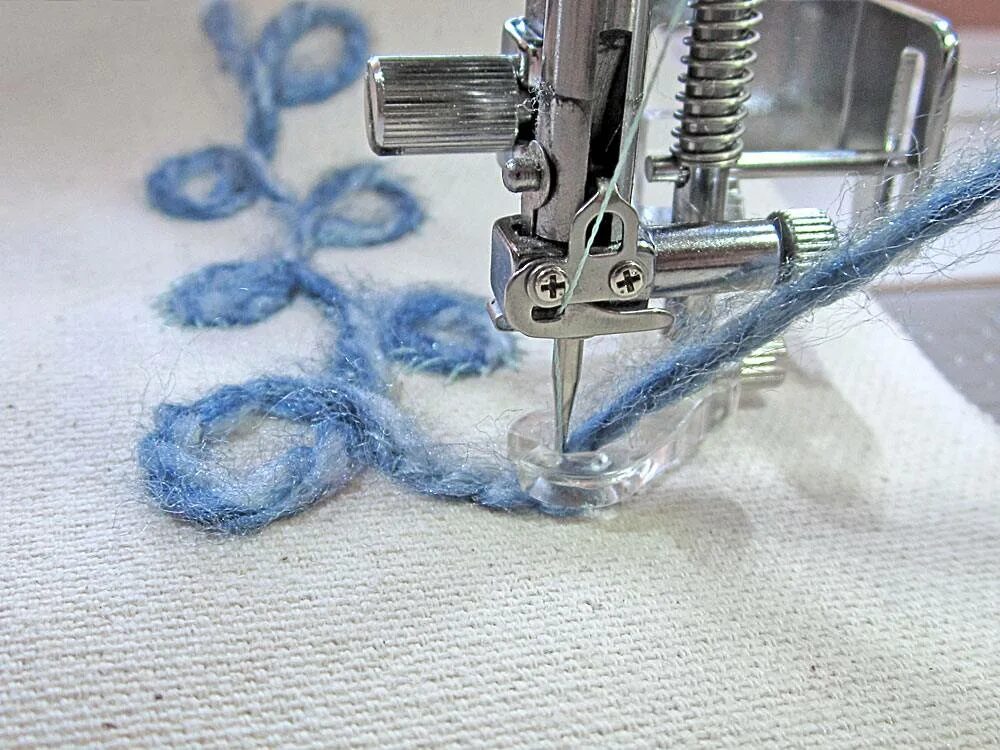 Швейные уроки для начинающих. Тафтинг Машинная вышивка. Janome Embroidery Machine. Вышивать на швейной машинке. Лапка для вышивания.
