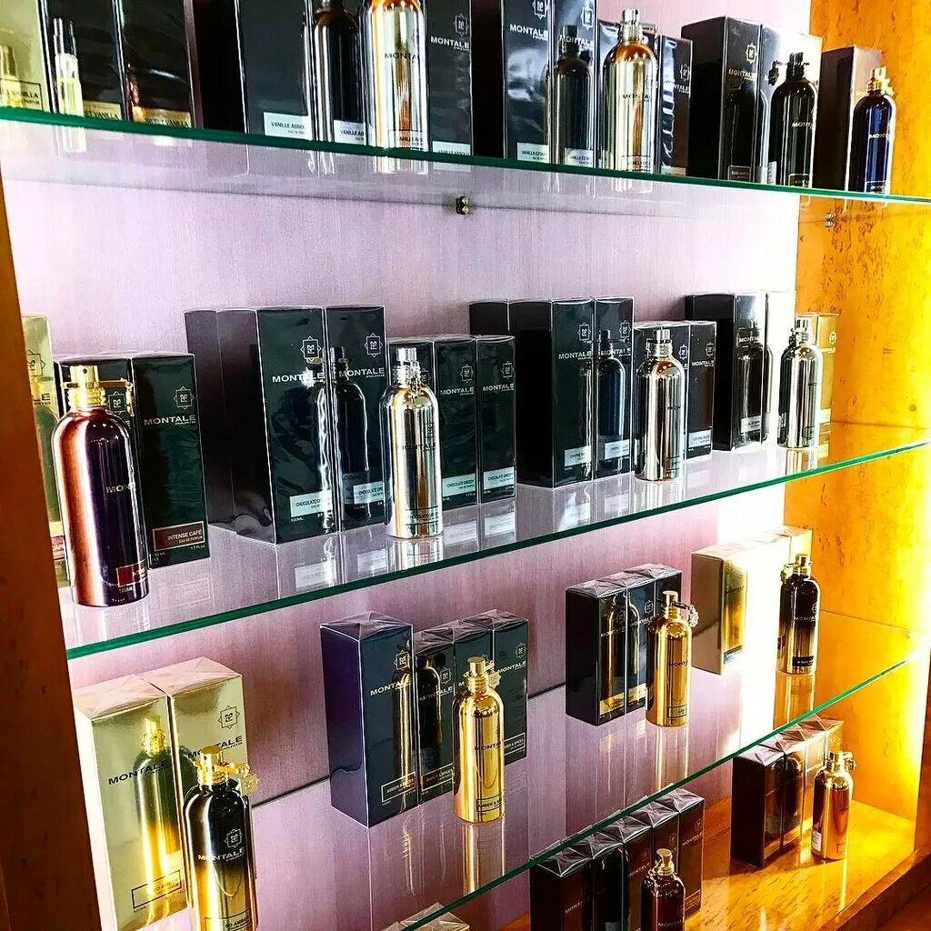 островок парфюмерии. витрина для парфюмерии. Jo malone корнер. духов центр. Golden judi cosmetics.