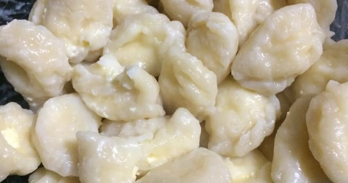 Тесто для вареников с творогом на воде. Приготовление вареников с творогом. Вареники с яйцом. Заварные вареники с творогом. Тесто для вареников с творогом на кипятке.