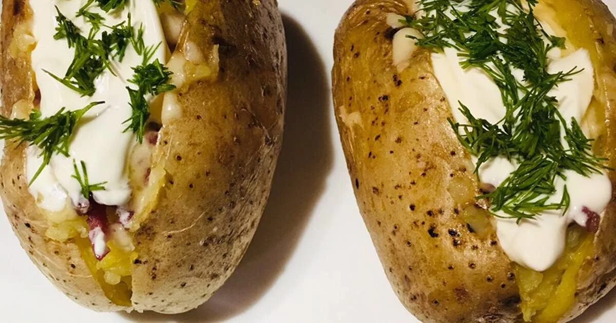 Крошка картошка. Крошка картошка с яйцом. Потата блюдо крошка картошка. Крошка картошка с сыром.