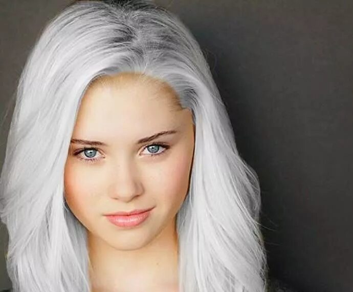 Светлый пепельный цвет волос. Серые волосы зеленые глаза. Пепельный цвет волос. Серые волосы зеленые глаза. Билли айлиш зеленый цвет волос.