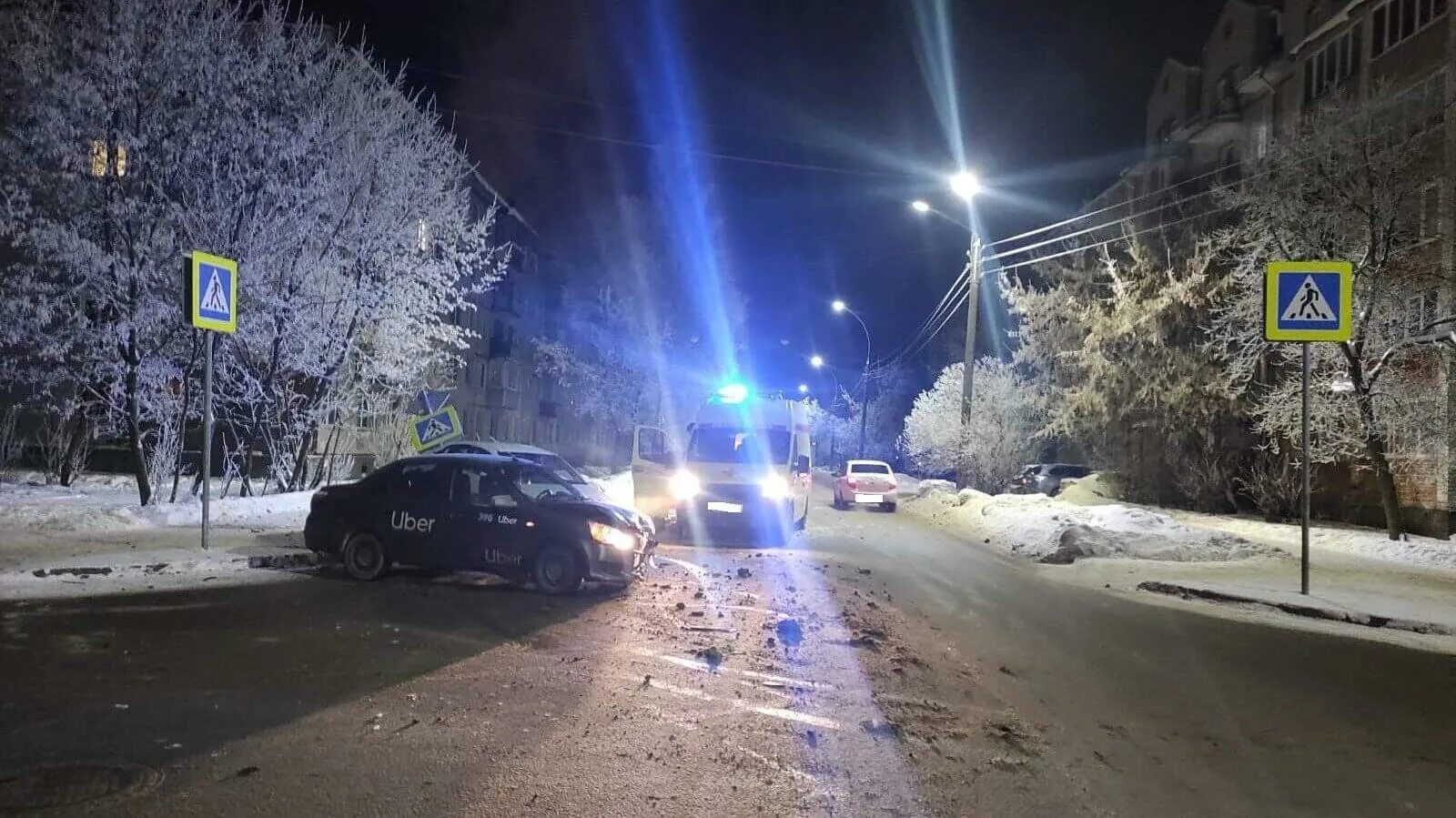 Погода февраль вологда. Автоавария Вологда Ленинградская. ДТП Гоголя Вологда февраль. ДТП Вологда Ленинградская 1 января.